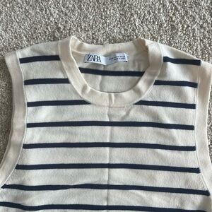 Zara Knitted Vest M striped